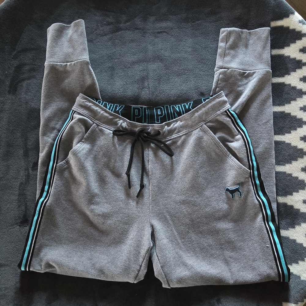 PINK Victoria's Secret Gray Girls' Knit Shorts with Teal Stripe